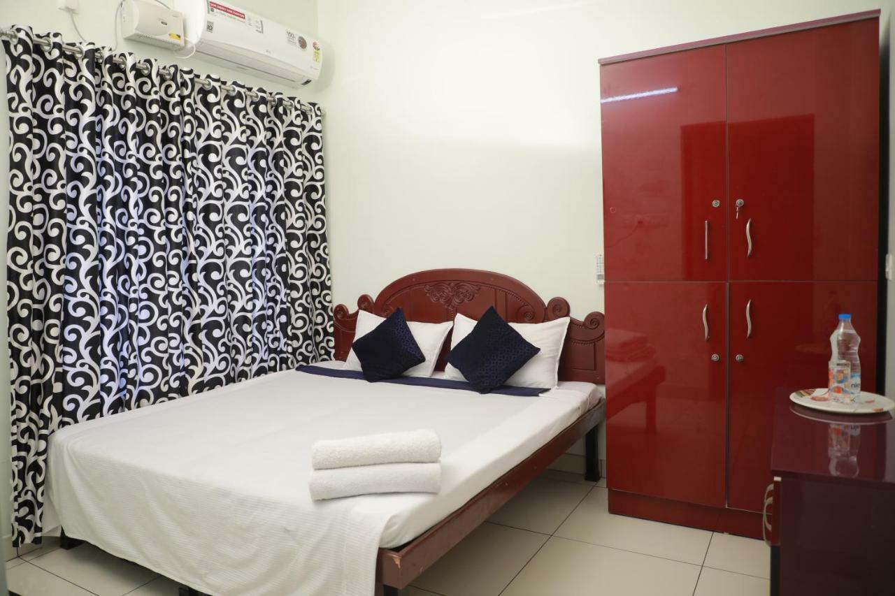 Pavithram Residency Bed & Breakfast โกลลัม ภายนอก รูปภาพ