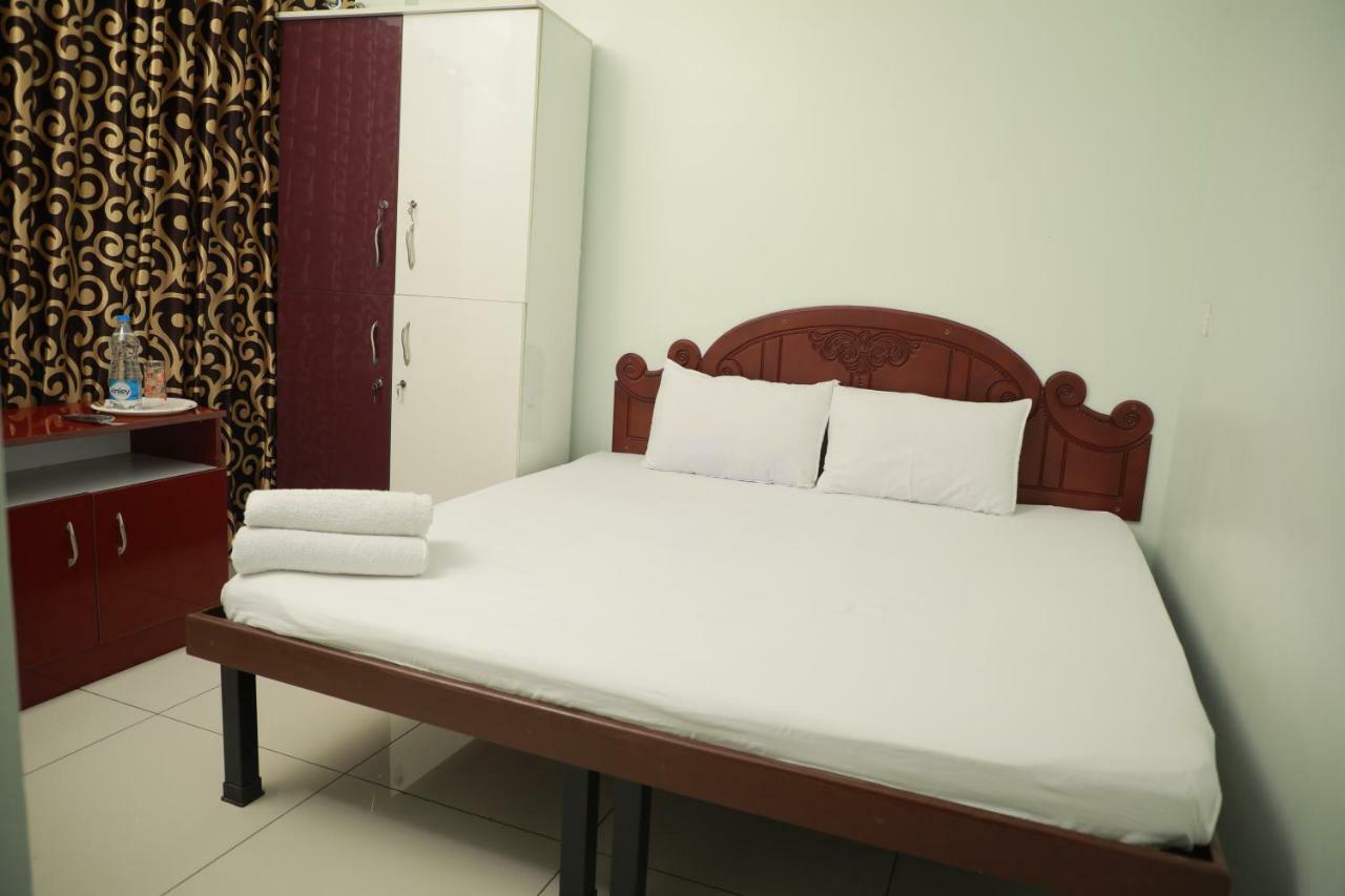 Pavithram Residency Bed & Breakfast โกลลัม ภายนอก รูปภาพ