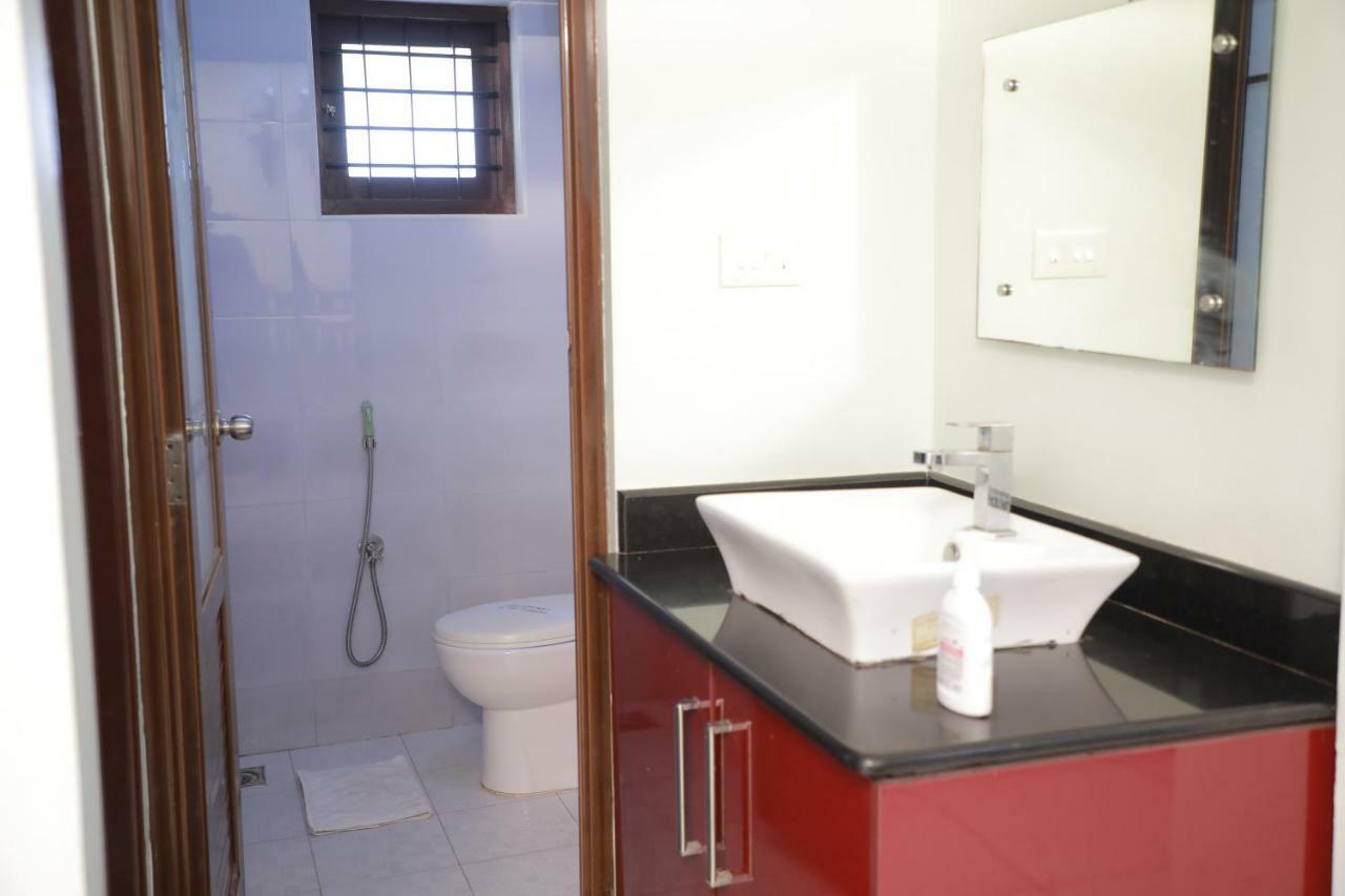 Pavithram Residency Bed & Breakfast โกลลัม ภายนอก รูปภาพ